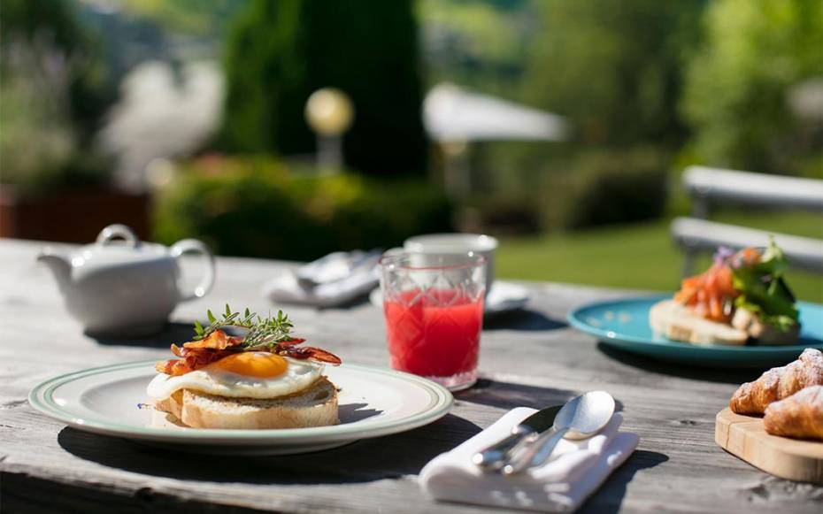 THE Garden Restaurant 