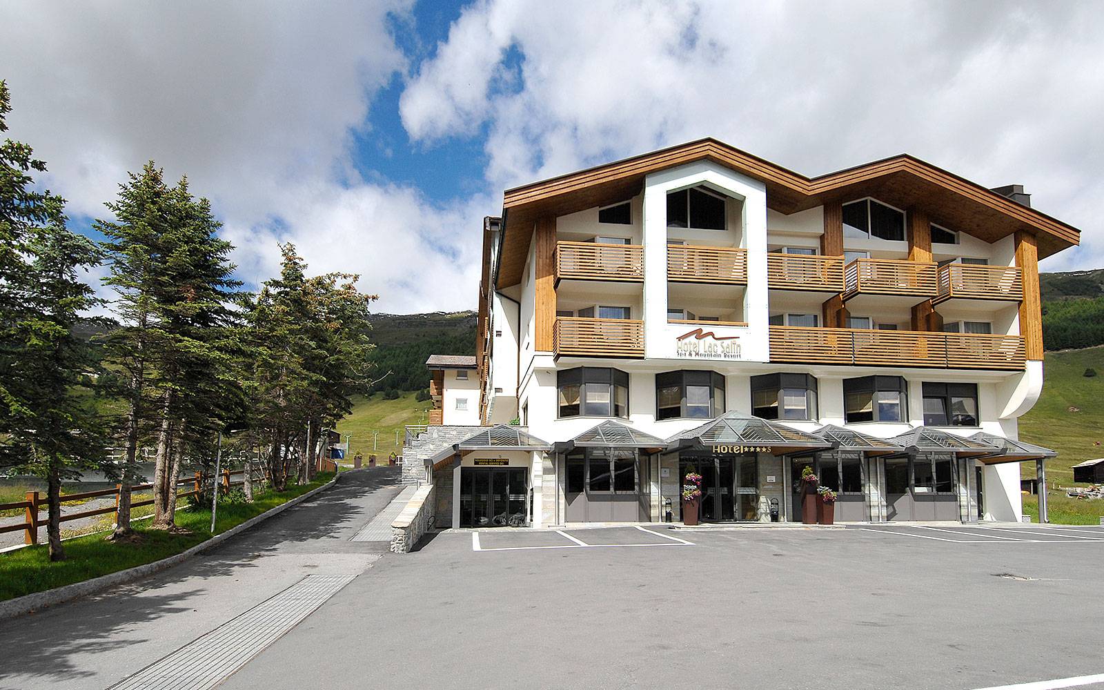 Lac Salin & Mountain Resort